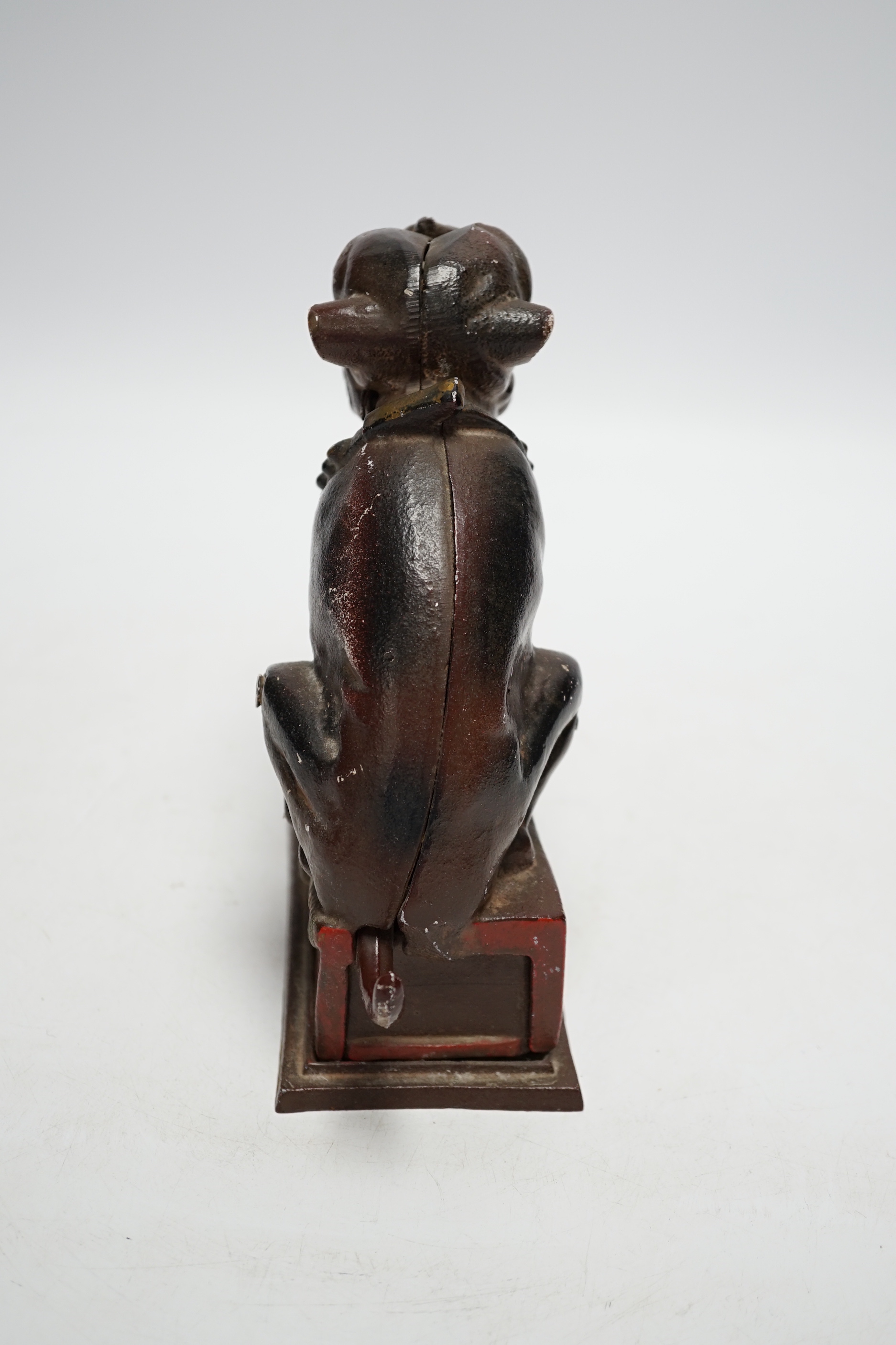 A cast iron Bulldog money bank, 17.5cm